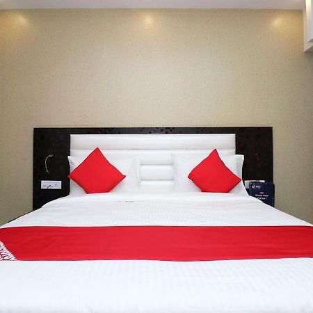 Oyo 25130 Hotel Royal Inn 新德里 外观 照片