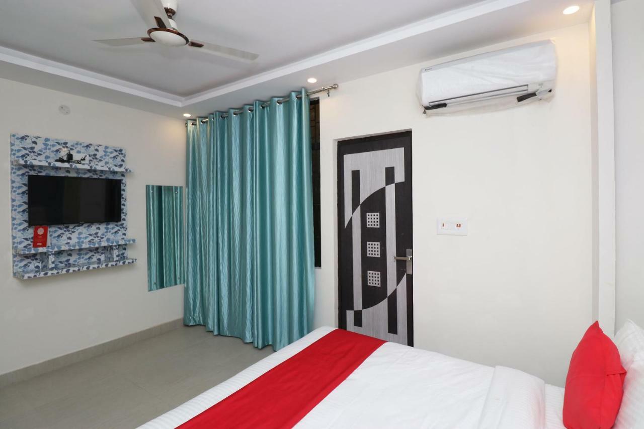 Oyo 25130 Hotel Royal Inn 新德里 外观 照片