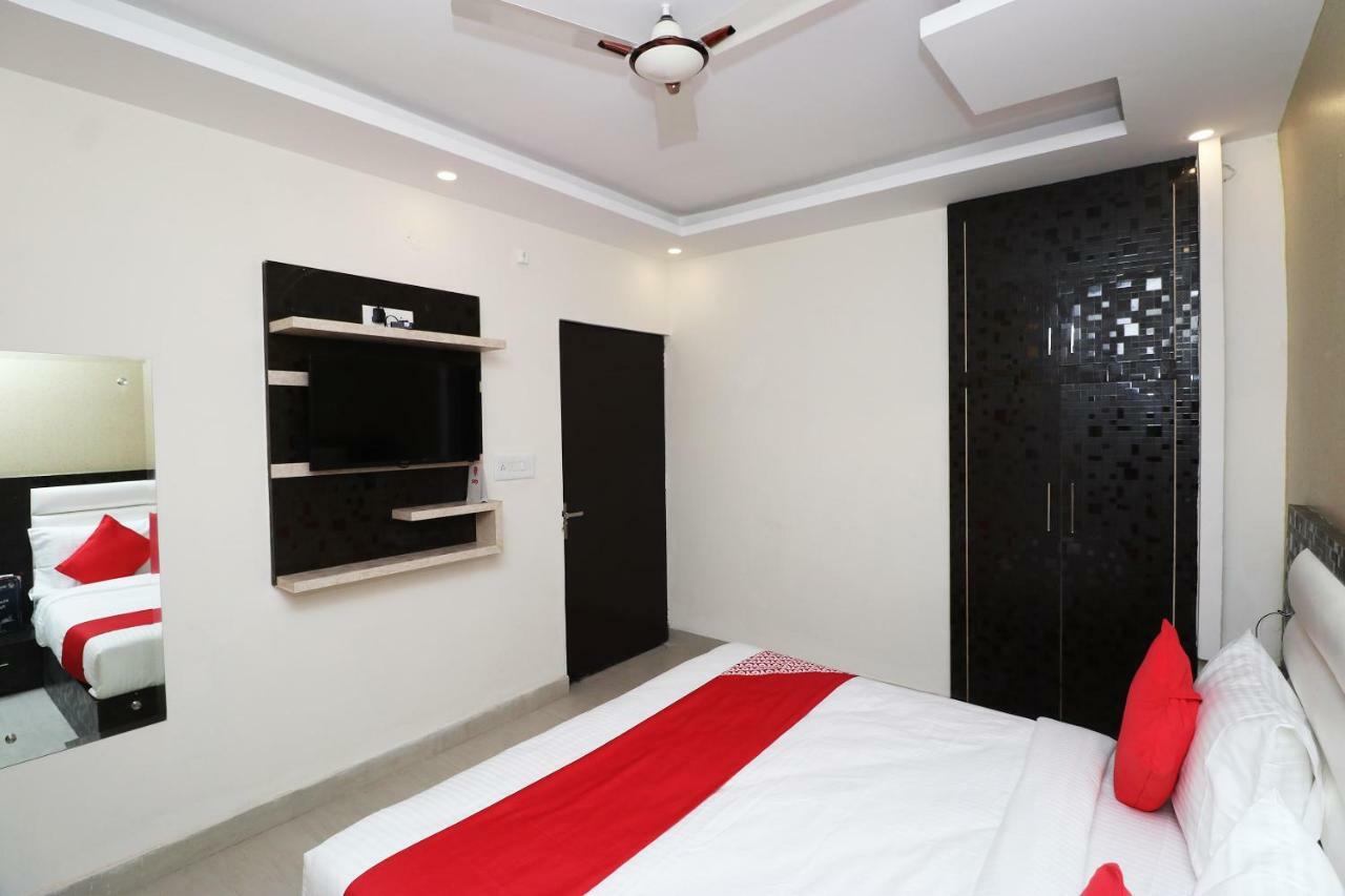 Oyo 25130 Hotel Royal Inn 新德里 外观 照片
