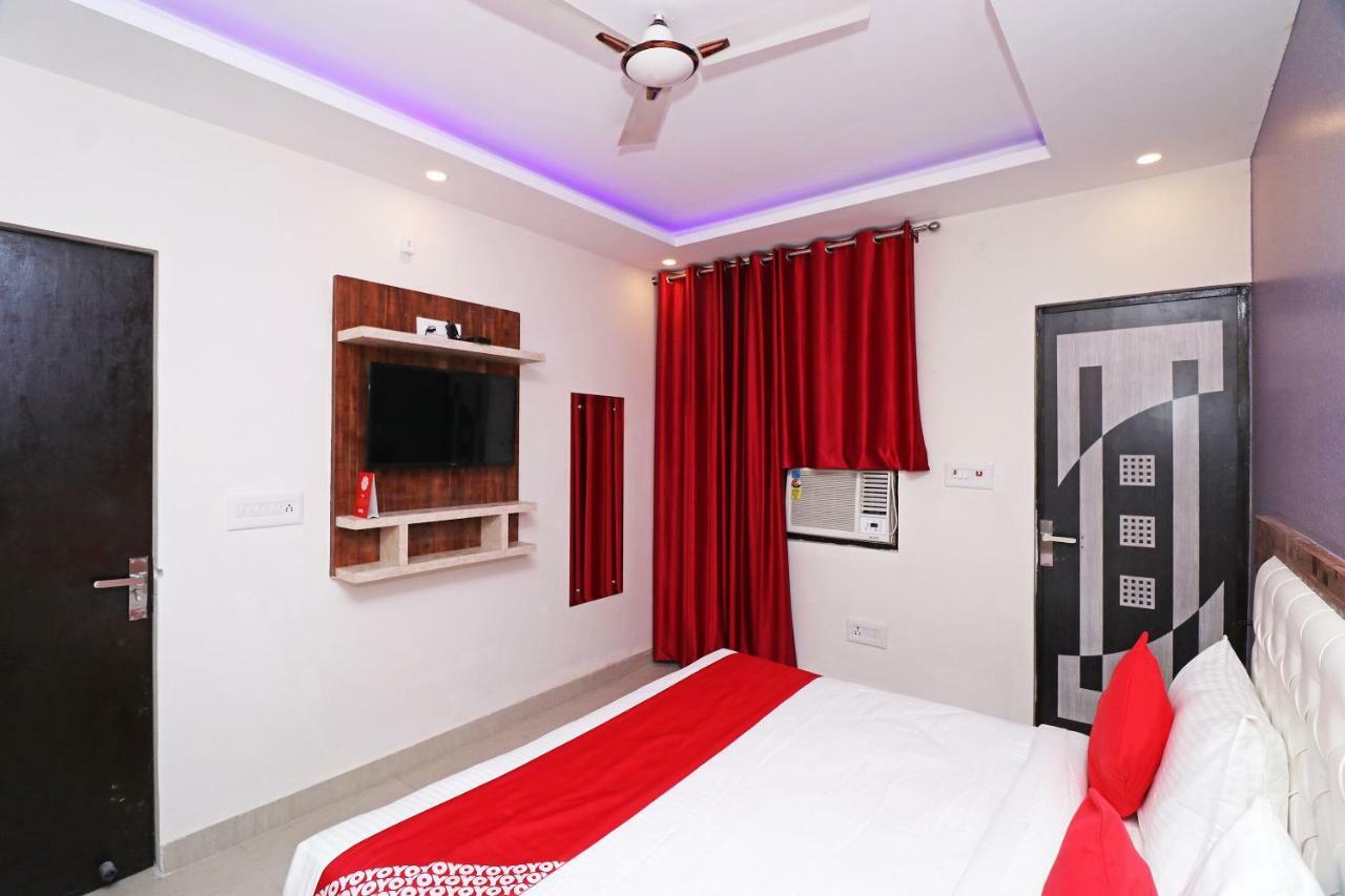 Oyo 25130 Hotel Royal Inn 新德里 外观 照片